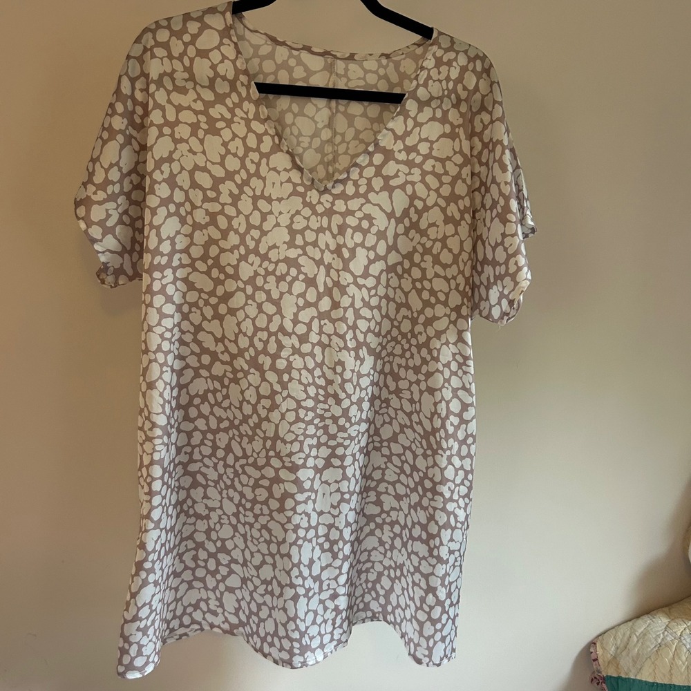 Leopard printed‎ v-neck tunic dress Small